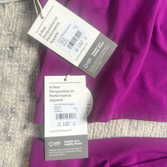 Vuori Magenta Activewear Set - Picture 3 of 5